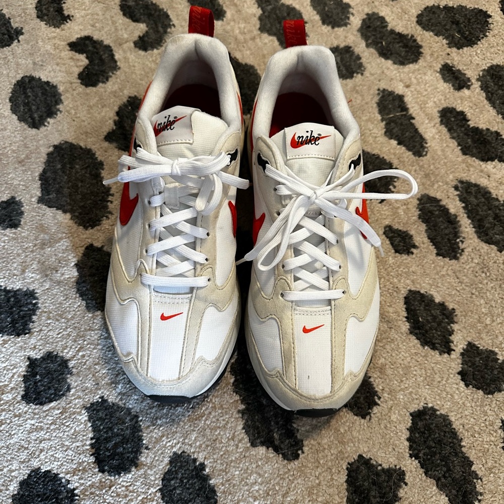 Nike women’s AIr Max Dawn - Picture 2 of 6